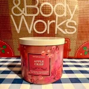 Apple Crisp 3 Wick Large Candle Bath & Body Works Holiday Jar Barn NEW IN BOX